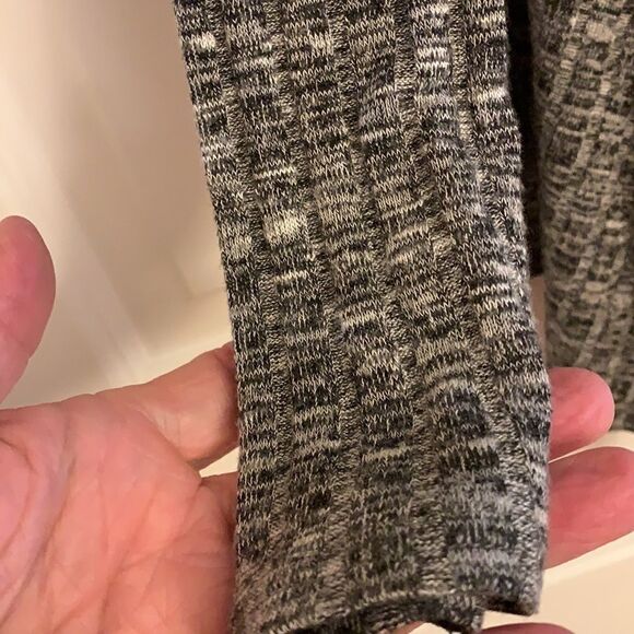 Rebecca Malone Large Gray/white Cardigan - Picture 9 of 9